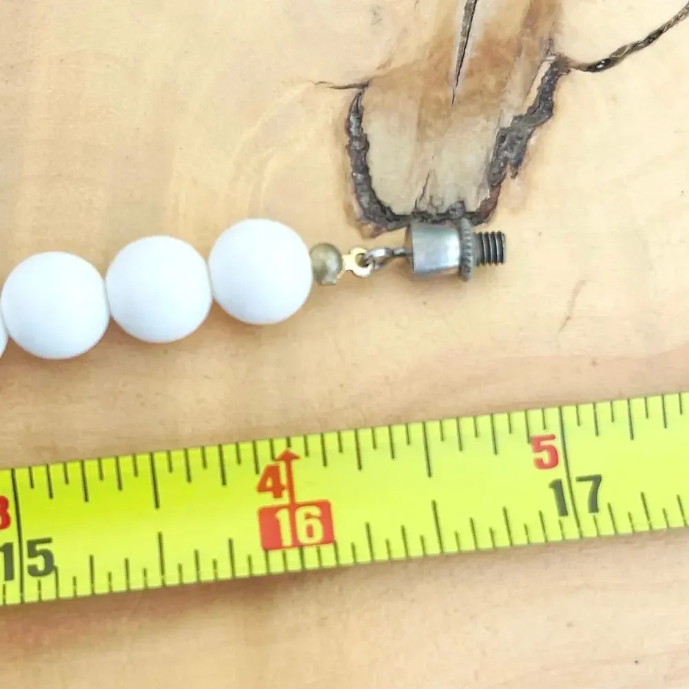 Vtg Chunky Statement Necklace Geometric Retro White Mod 60s MCM Acrylic Resin